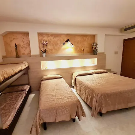Hotel Laura 3*