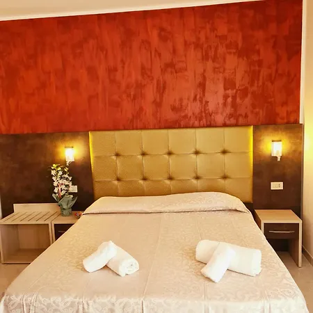 Laura Hotel