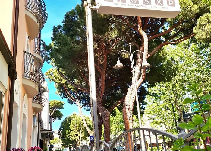 Laura 3* 切塞纳蒂科