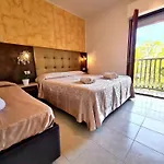 Hotel Laura